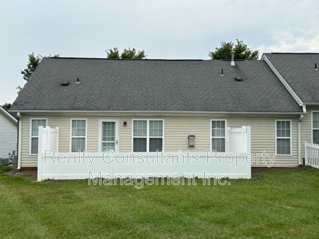 Photo - 2152 Rosemont Dr