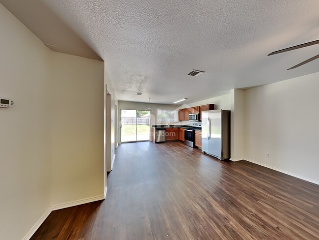 Photo - 2014 Kingsbridge Dr