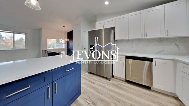 Photo - 6114 N 49th St