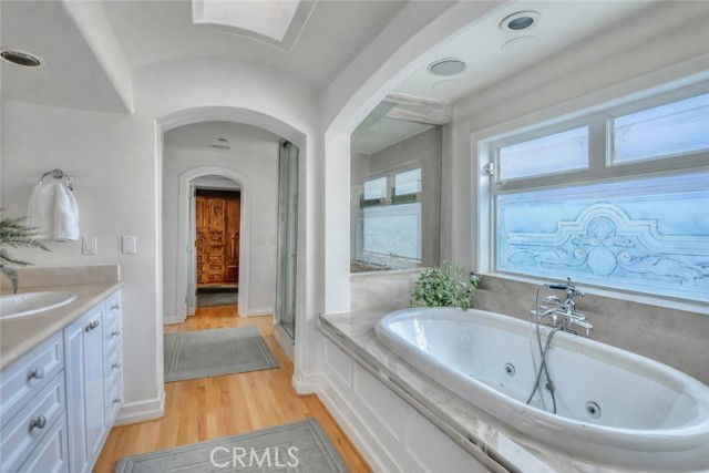 Photo - 1105 E Balboa Blvd