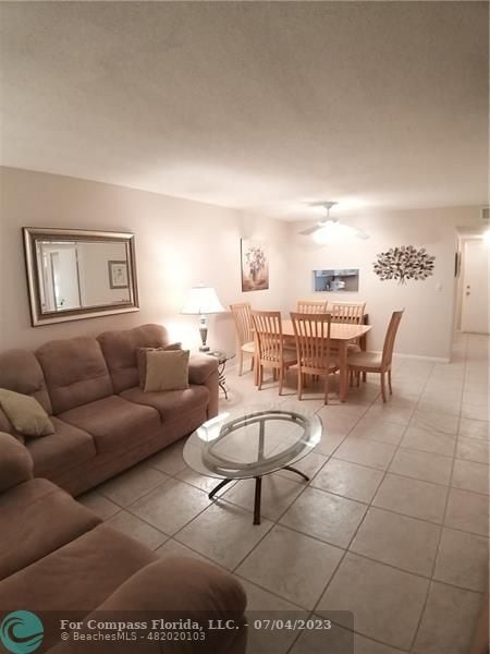 Photo - 4700 Washington St