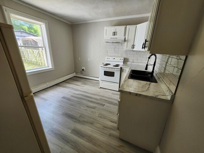 Photo - 182 Duke St W Unité 182 B