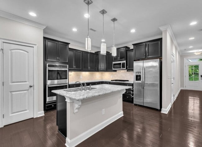 Photo - 156 Wildfell Trl