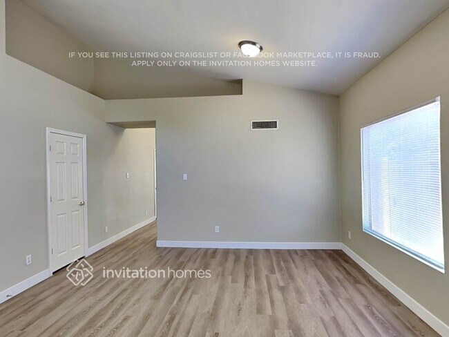 Photo - 710 S Catalina St