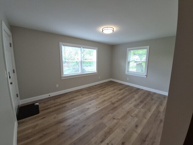 Photo - 2668 Shaffer Ave
