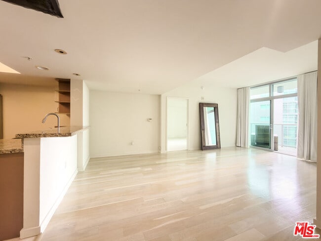 Photo - 13700 Marina Pointe Dr Unit 1626