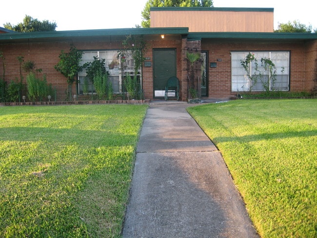 Palm Villa Apartments - Palm Villa Apartments