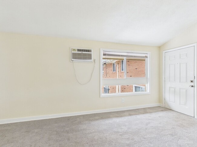 Building Photo - 3204 Midlothian Tpke Unit S