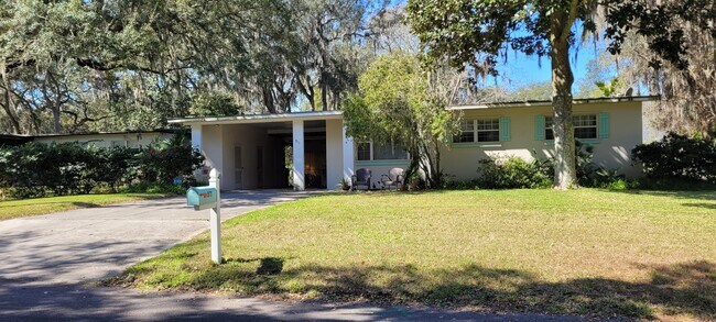 Photo - 811 Amelia Dr House