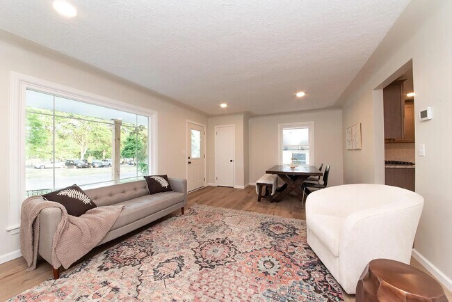 Photo - 1647 Sylvan Ave SE