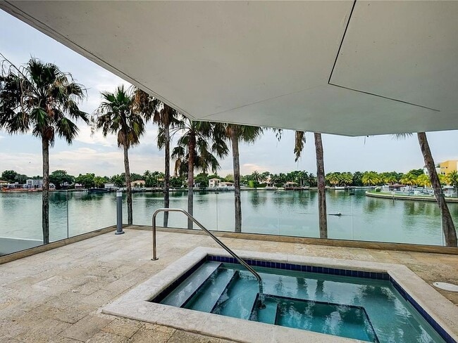 Photo - 5900 Collins Ave Unit 1580