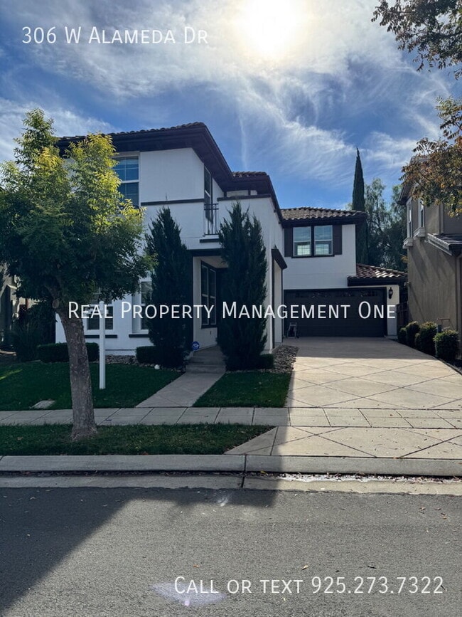 Photo - 306 W Alameda Dr