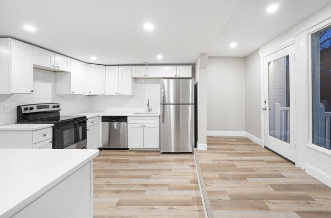 Photo - 98 Southville Rd