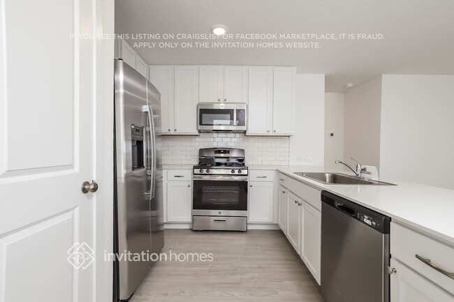 Photo - 3205 Roslyn Grist