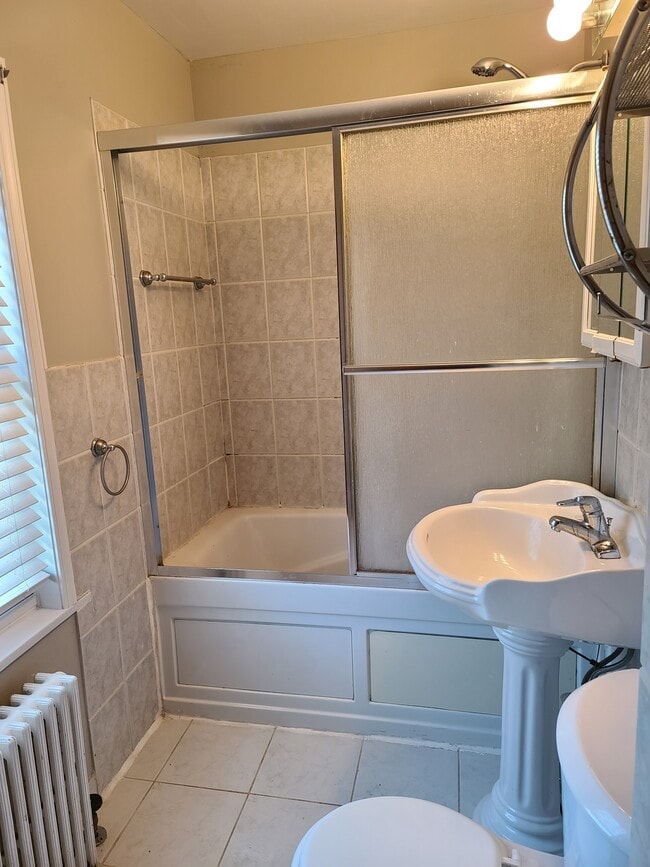 Photo - 422 Elmwood-1 Unit 1