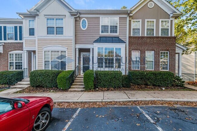 Building Photo - Spacious 2-Bed / 3.5-Bath Townhome with Ha...