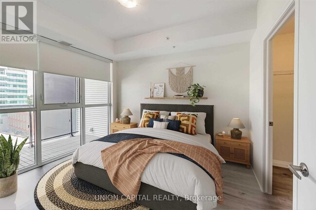 Photo - 60 Charles St W Unit 801