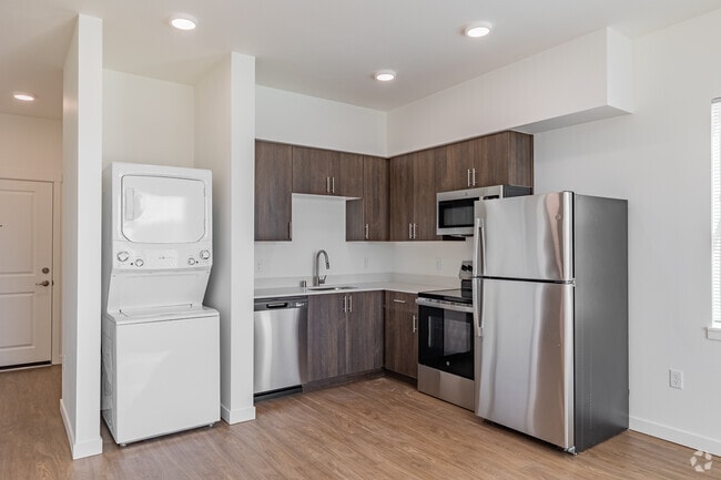 2BR, 1BA - 665SF - Kitchen