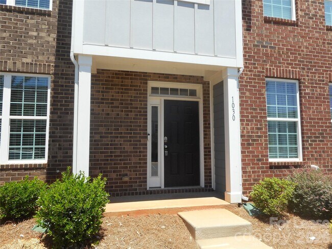 Photo - 1030 Beatty Wds Dr