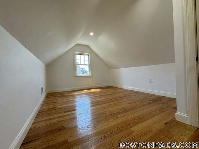 Photo - 21 Wall St Unit 2