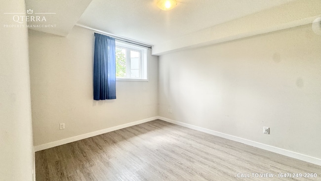 Photo - 170 Rochefort St