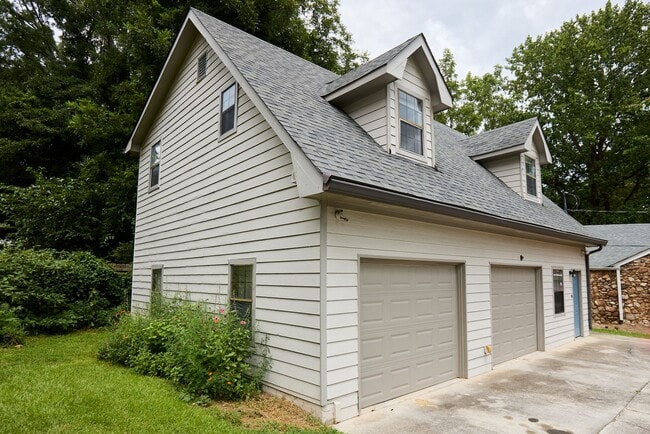 Photo - 2838 Mitchell Pl Unit Garage Appt.- B