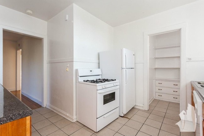 Photo - 1117 W Oakdale Ave
