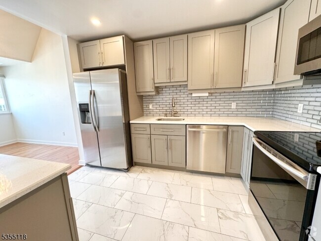 Building Photo - 466 Pompton Ave Rental