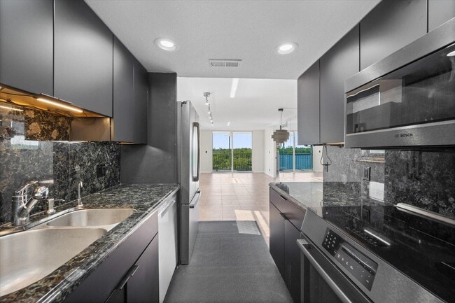 Photo - 689 NE 6th Ct Unit 4