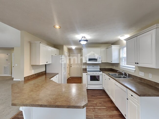 Photo - 1612 E Blairmont Dr