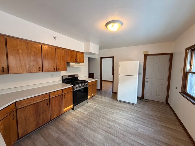 Photo - 3232 N Bartlett Ave Unit 1 (Lower)