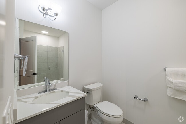 Studio - 494SF - Bathroom