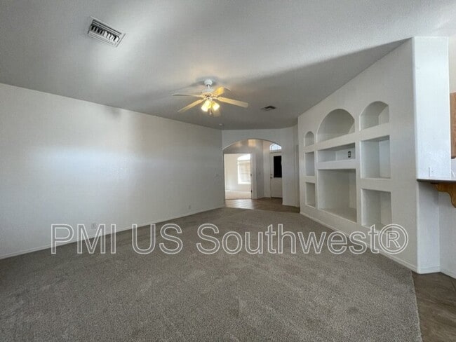 Photo - 2067 Jamie Rd