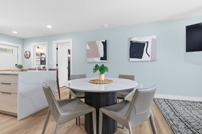 Photo - 2751 Sydelle St