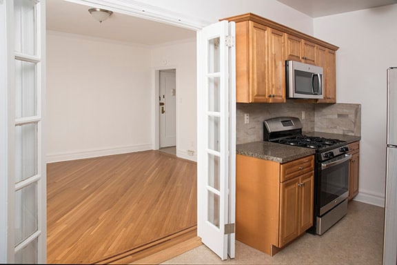 Kitchen - 3 Rm, 1 Bd, 1 Ba - Church Street