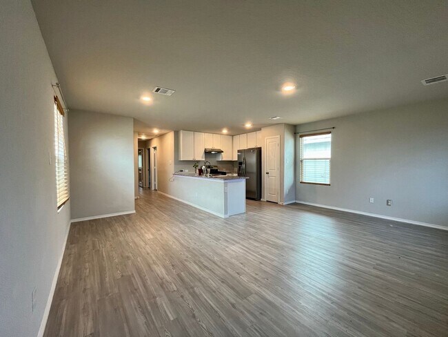 Photo - 3 Bedroom/2Bathroom Southton Meadows