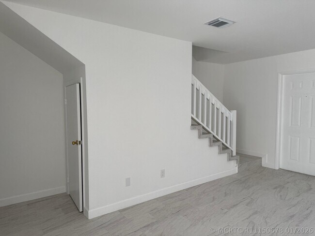 Photo - 2103 Wharf Ln