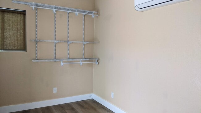 Photo - Menlo Studio Unit 1