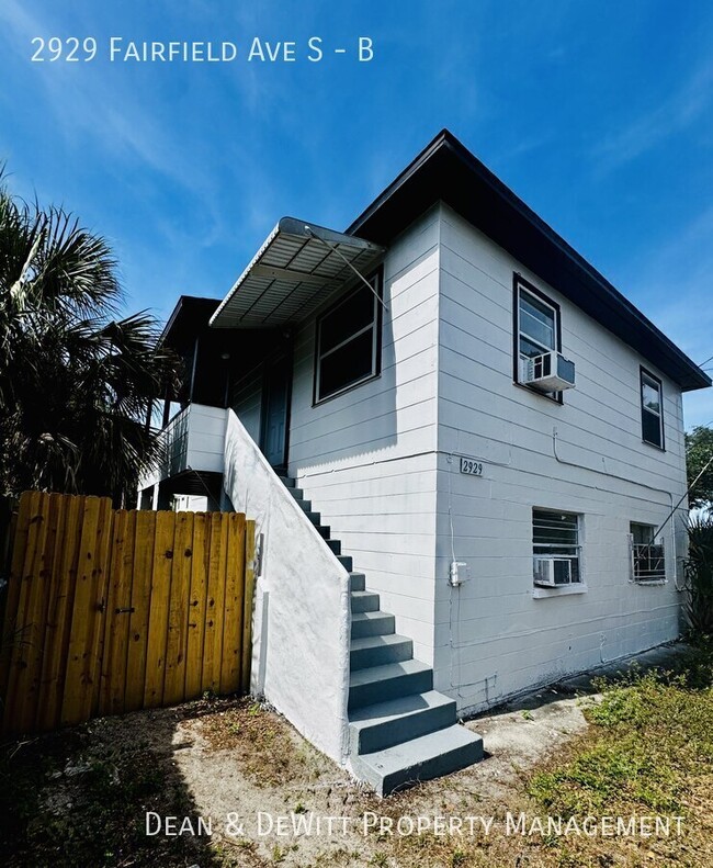 Building Photo - 2929 Fairfield Ave S Unit B
