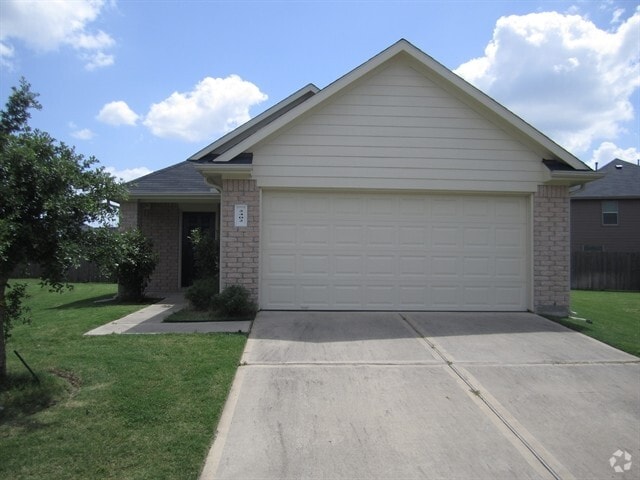 Building Photo - 2402 Hiacintas Way Rental