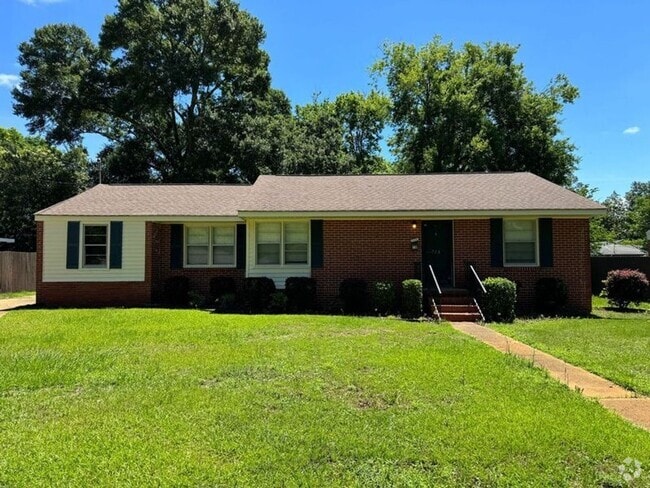 Building Photo - BRICK & BEAUTIFUL! 3 Bedroom MOVE IN READY Rental