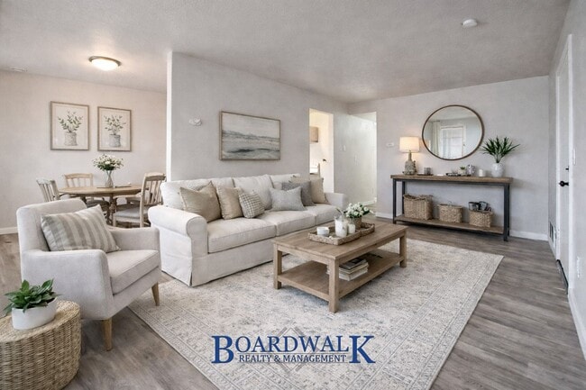 Building Photo - Amazing 2 bed 1 bath apartment in SLC Unit 17