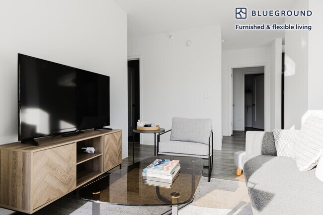 637 N Wells St Unit SI FL18-ID1191