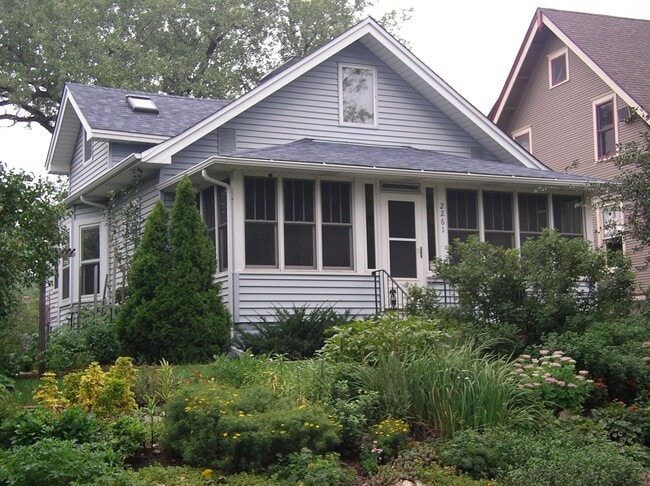 Photo - 2261 Scudder Street