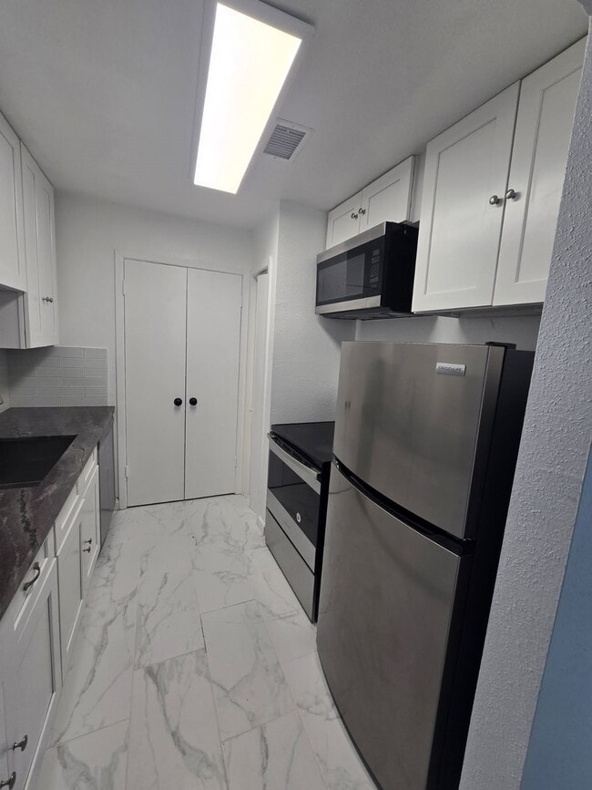 Photo - 5929 Queensloch Dr Unit 137