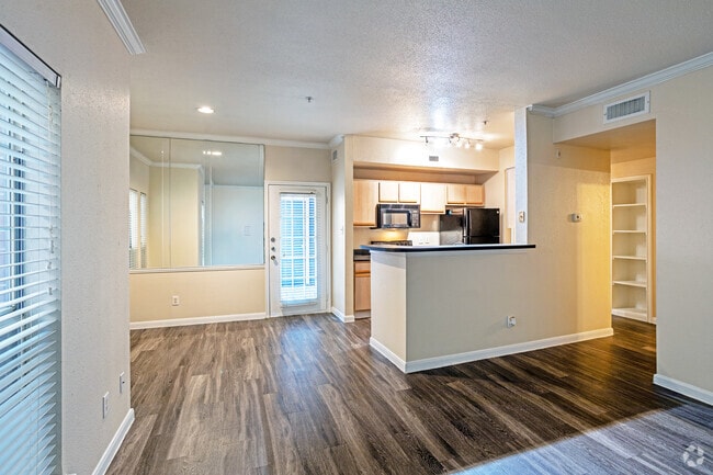 C - 2BR, 2BT - 1002SF - The Hamilton Apartments