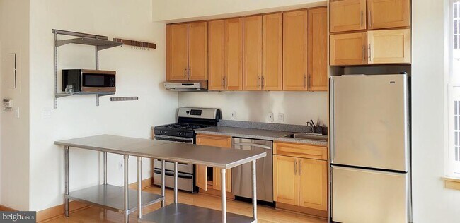 326 8th St NE Unit 302