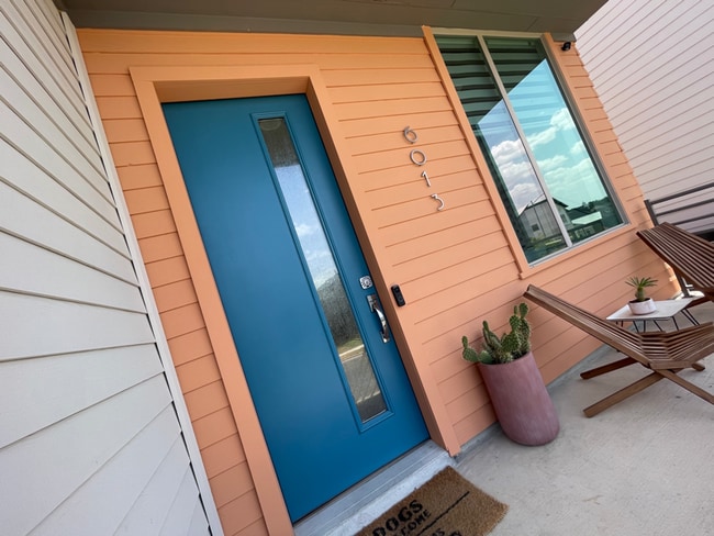 Photo - 6013 Florencia Ln