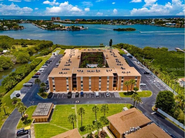 Photo - 12760 Indian Rocks Rd Unidad 1110