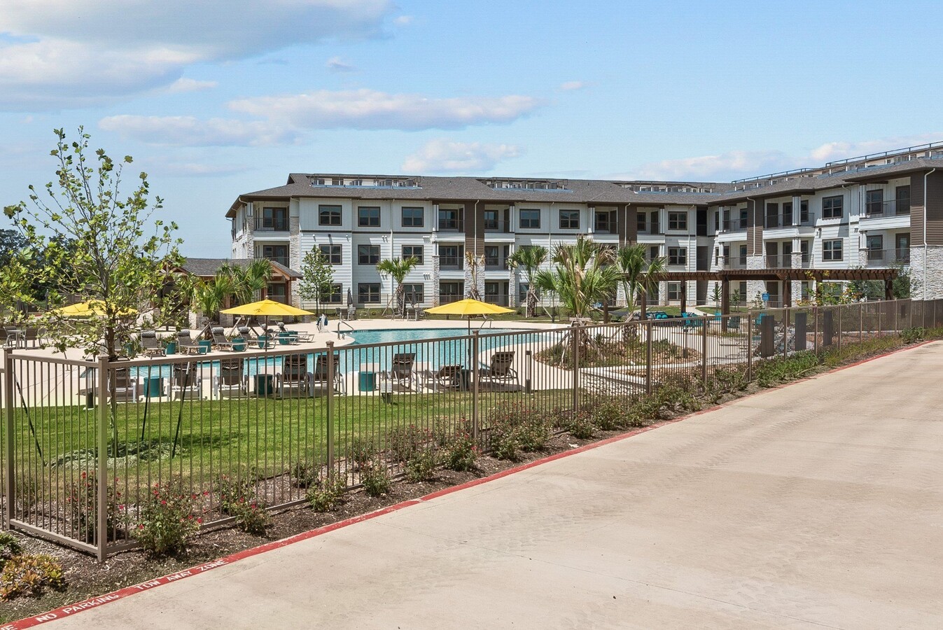 Photo - The Grand at Oak Grove